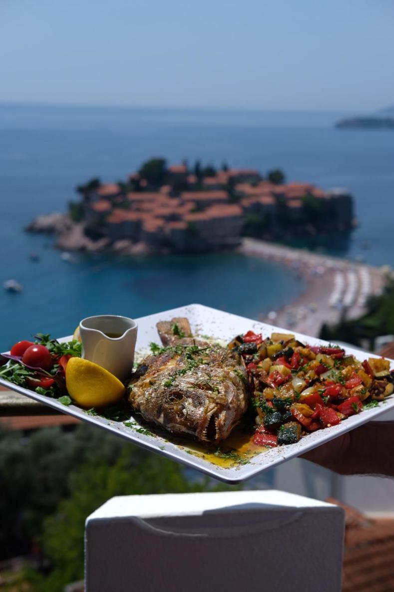 Hotel Adrovic Sveti Stefan Zewnętrze zdjęcie