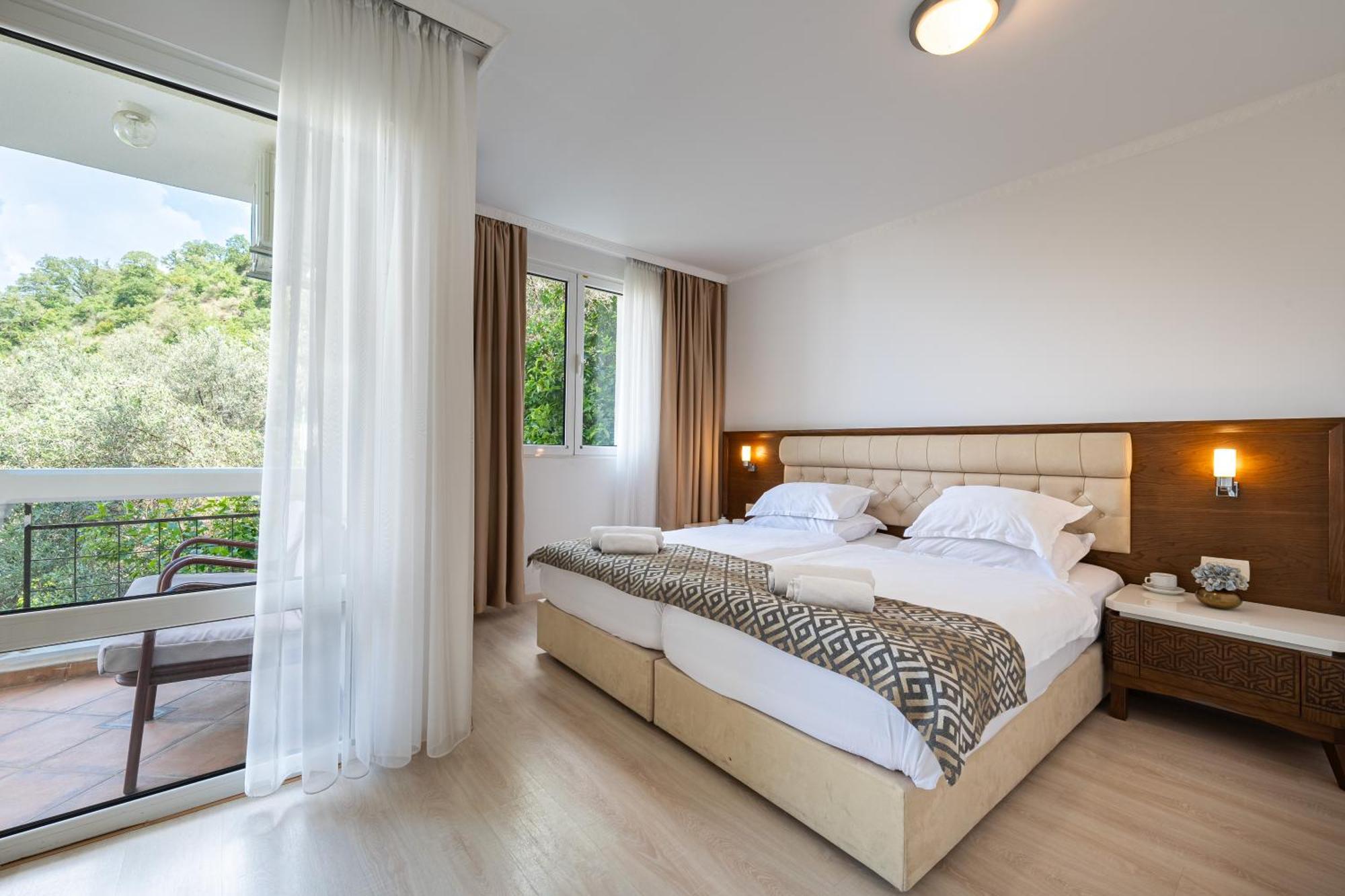 Hotel Adrovic Sveti Stefan Zewnętrze zdjęcie