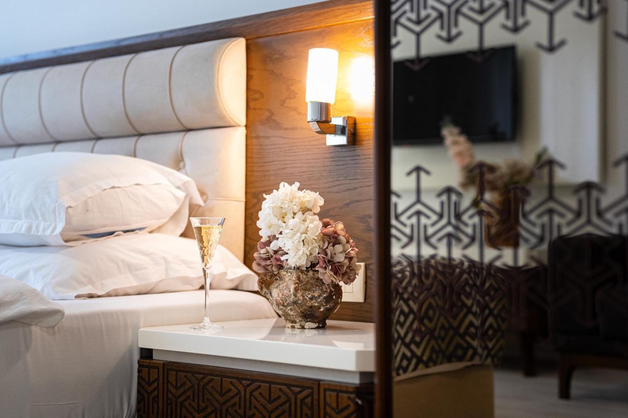 Hotel Adrovic Sveti Stefan Zewnętrze zdjęcie